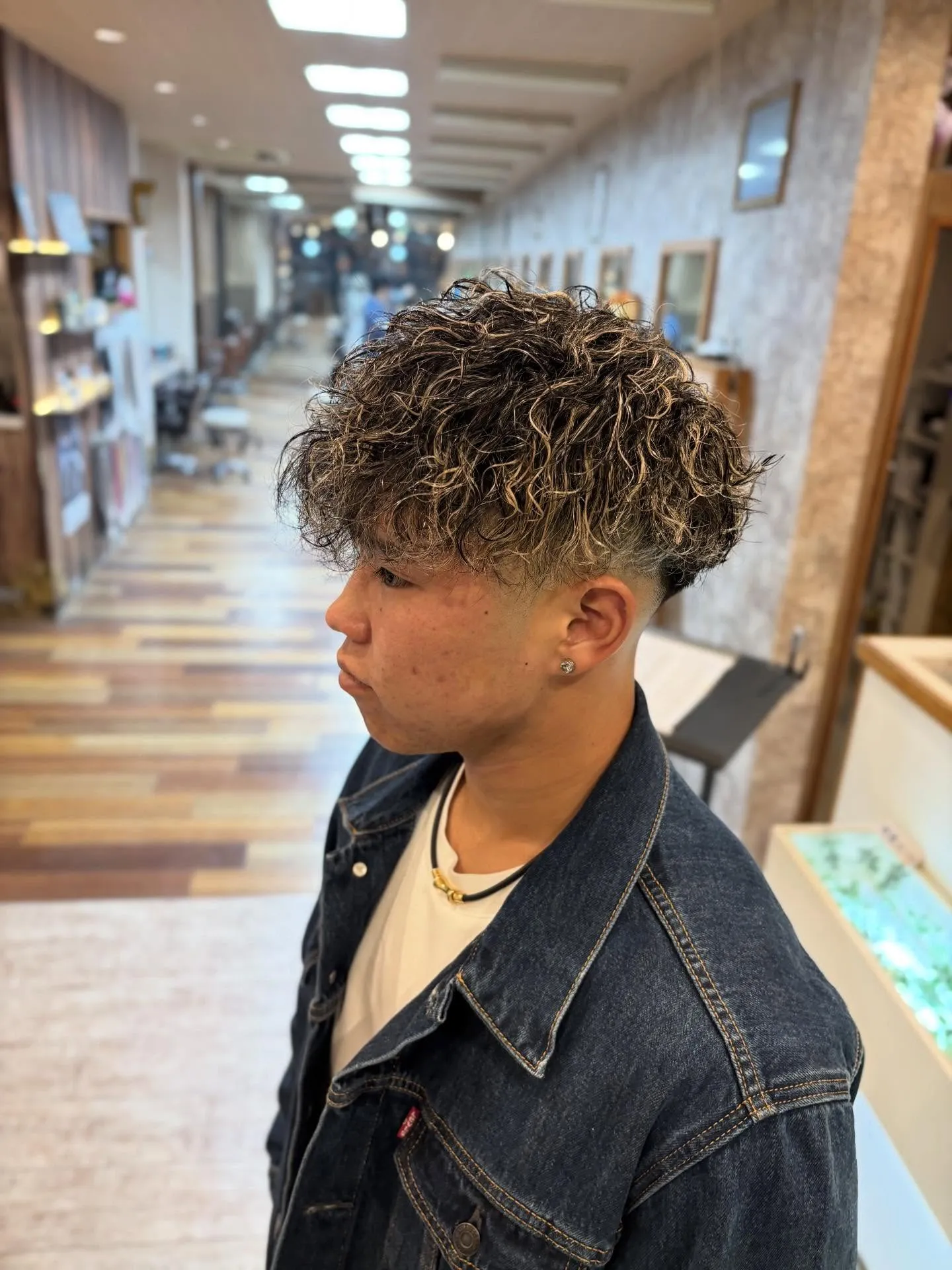 ホワイトメッシュ×スペインカール